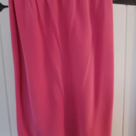 Papell Too Brand Woman's 2pc Suit. - Picture 5 of 11